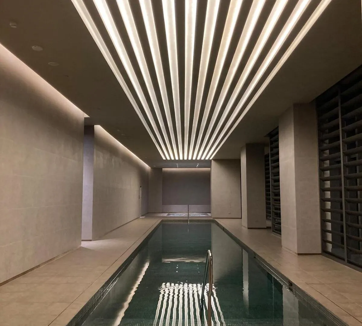 Luxury Condo At Century Spire In Central Makati Manila Apartment